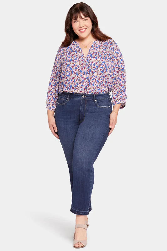 Marilyn Straight Ankle Jeans In Plus Size - Wonderland Monochromatic Office Style