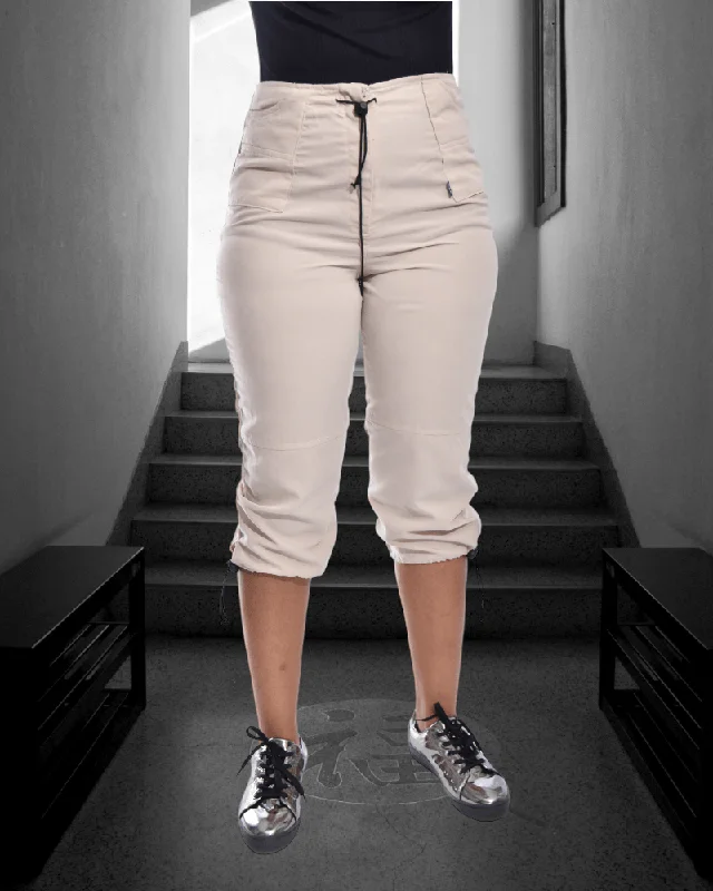 Ladies Beige Pocket Capri Pants