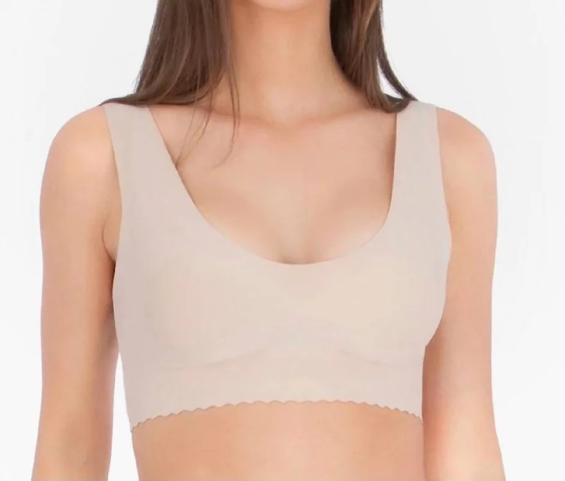 Scoop Neck Seamless Bra In Nude